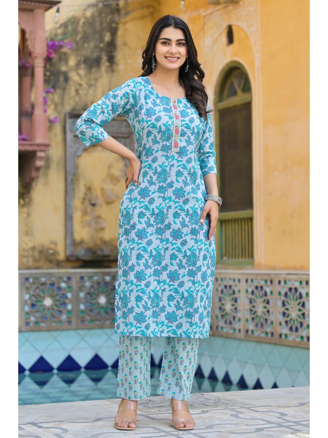 Turquoise Floral Printed Pure Cotton Straight Salwar Suit - Image 3