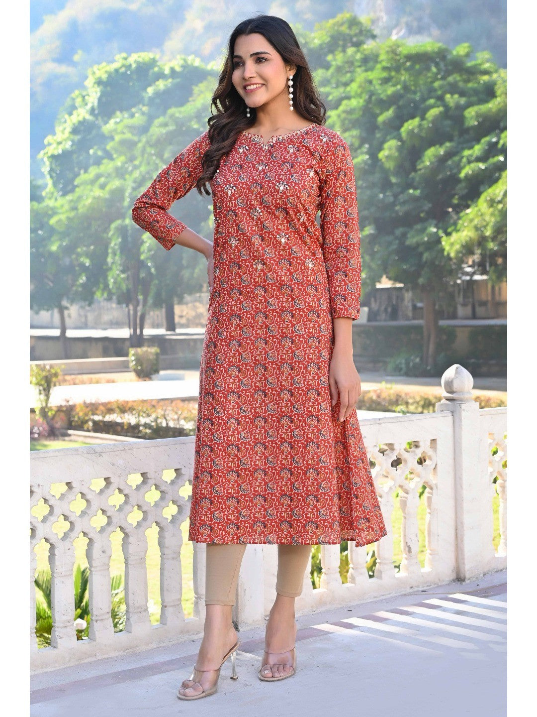 Red Floral Printed Pure Cotton Straight Kurti - Image 3