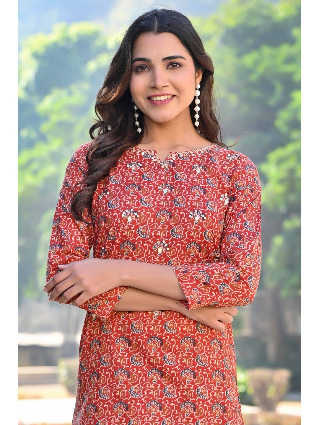 Red Floral Printed Pure Cotton Straight Kurti - Image 6