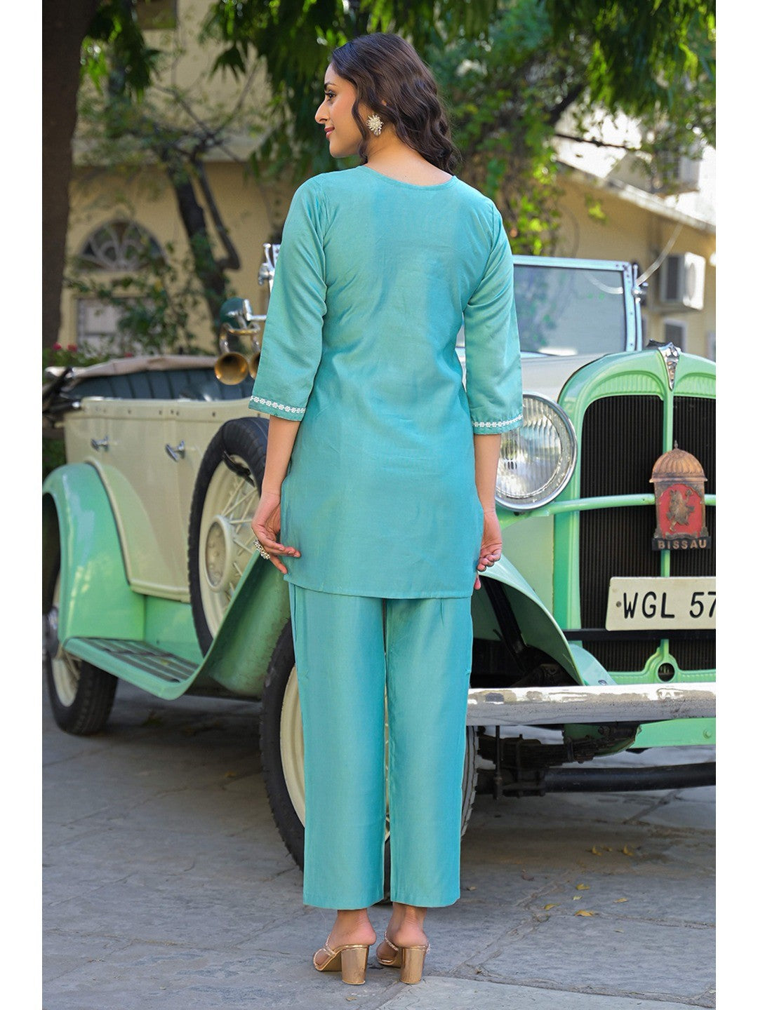 Mint Green Floral Embroidered Viscose Gadwal Silk Top Bottom Set - Image 6