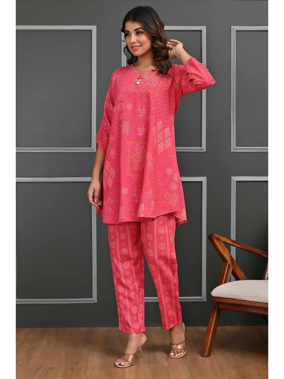 Festive-Ready Rani Pink Bandhani Printed Cotton Flex Straight Fit Co-Ord Set - Image 4