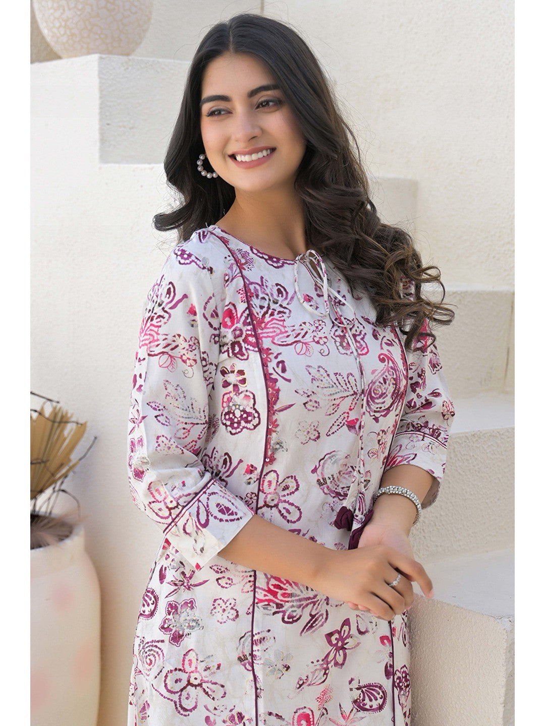 Off White Rayon A-line Kurti With Artistic Floral Prints - Image 8