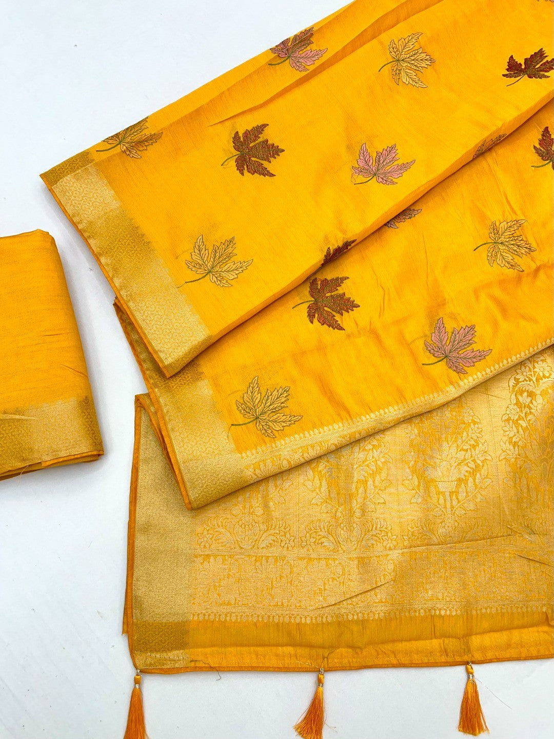 Sophisticated Yellow Cotton Blend Saree Enhanced With Leaf Embroidery & Lustrous Zari Weaving - Image 3