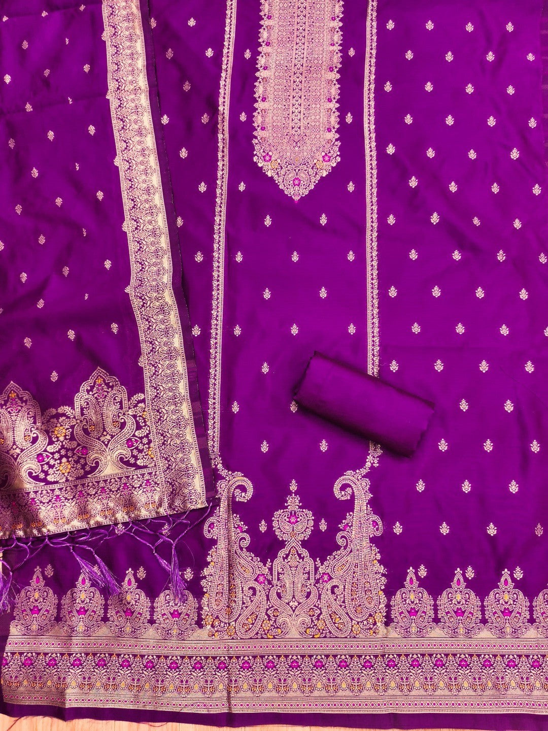 Premium Purple Banarasi Silk Dress Material With Opulent Floral & Paisley Motif Zari Weaving - Image 3