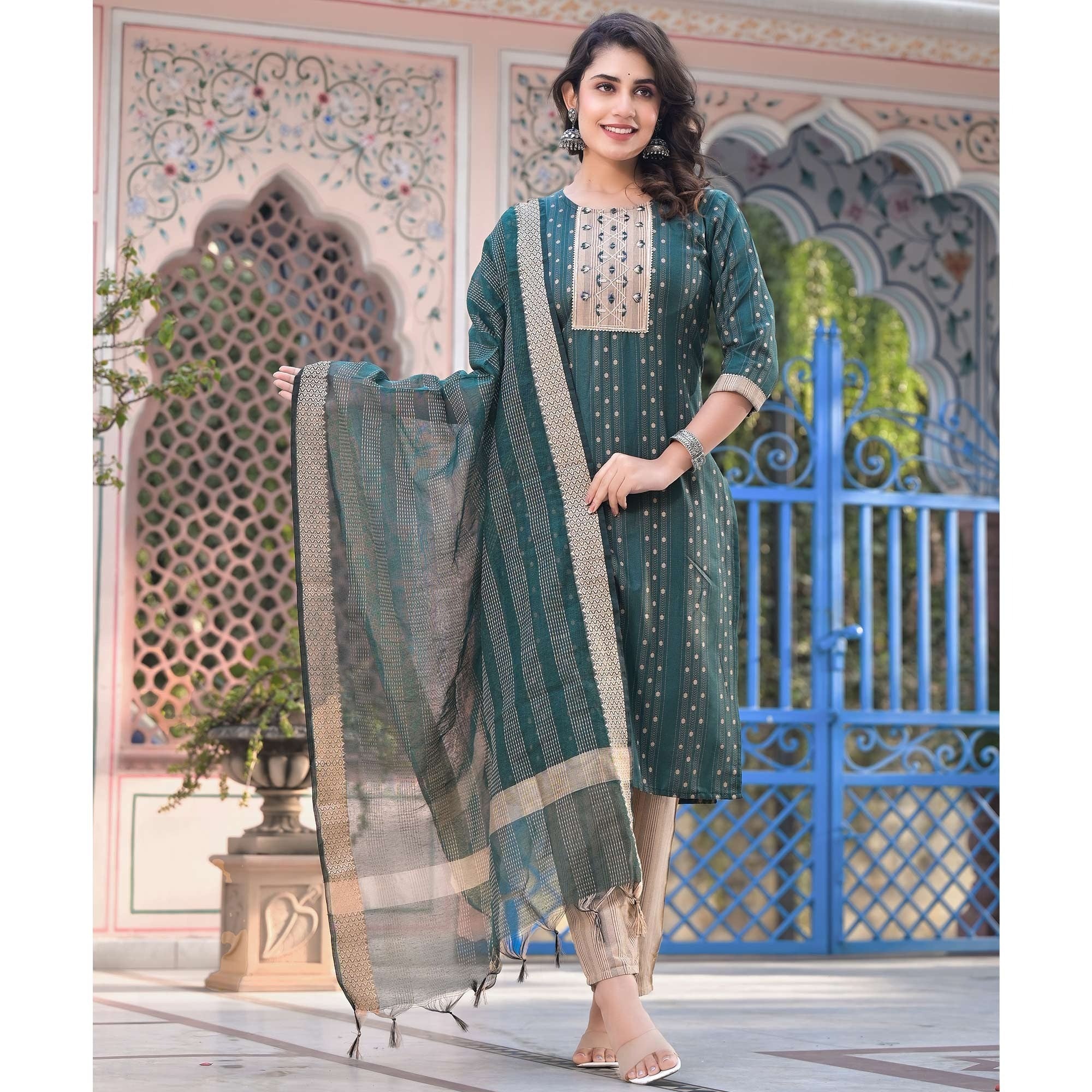 Green Woven Pure Cotton Straight Salwar Suit - Image 3