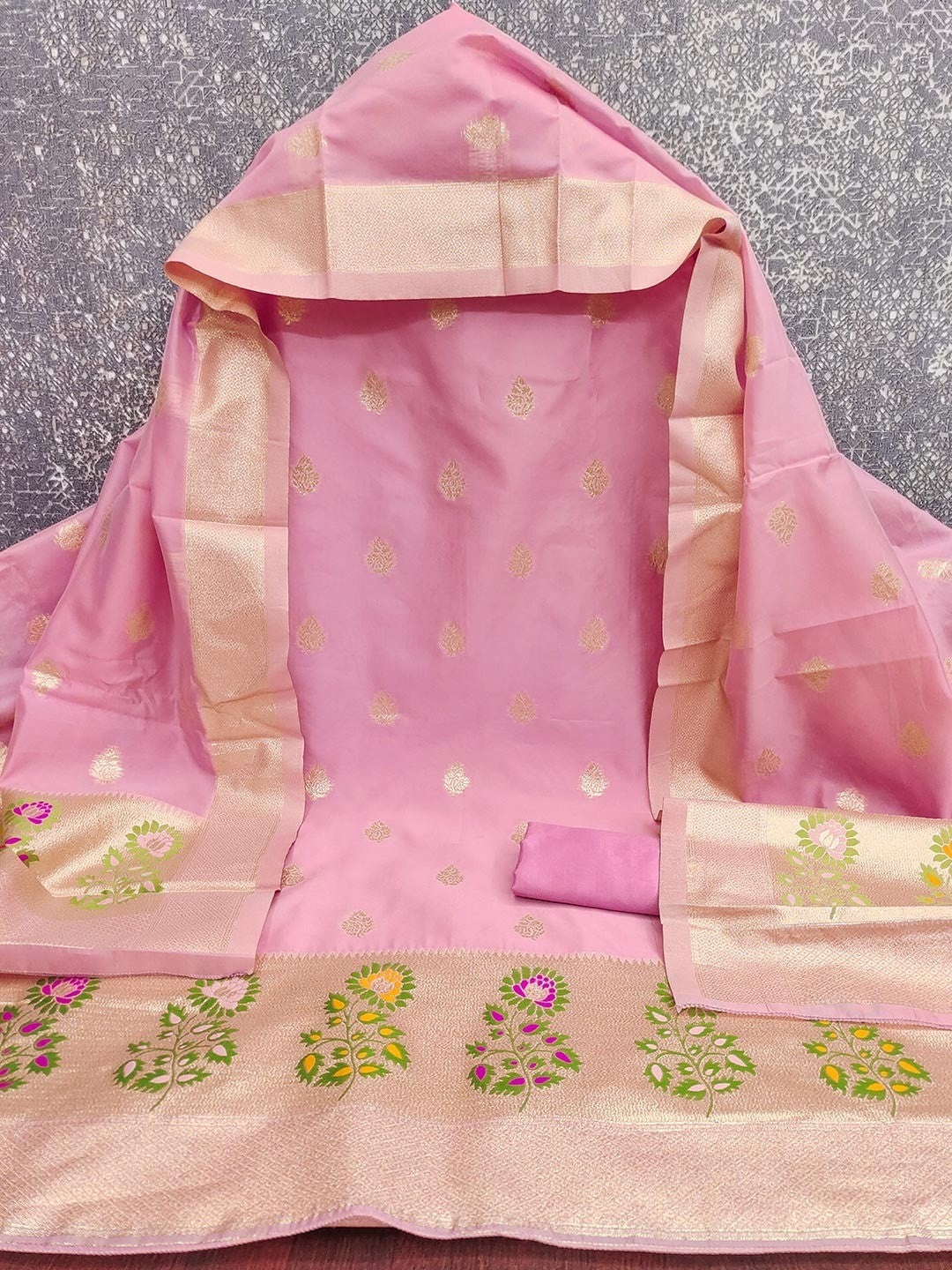 Luxurious Pink Banarasi Silk Dress Material With Floral Weaving Jacquard & Meenakari Artistry - Image 2