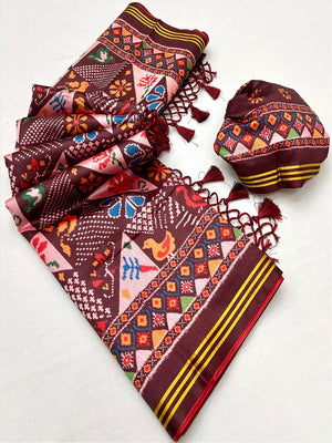 Brown Handloom Silk Saree with Ethnic Traditional Patola Pattern for Special Occasions - Image 2