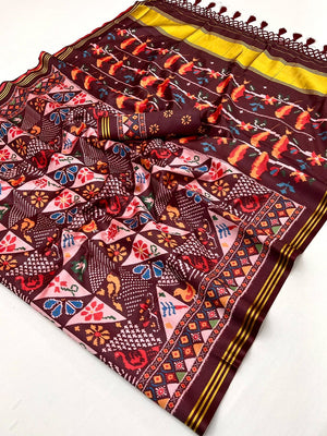 Brown Handloom Silk Saree with Ethnic Traditional Patola Pattern for Special Occasions - Image 2