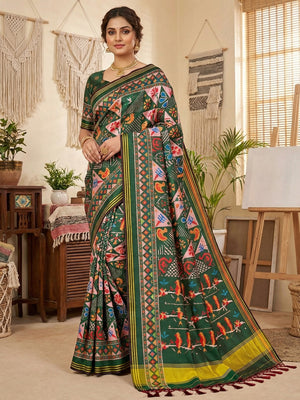 Green Handloom Silk Saree with Ethnic Traditional Patola Pattern for Special Occasions - Image 1