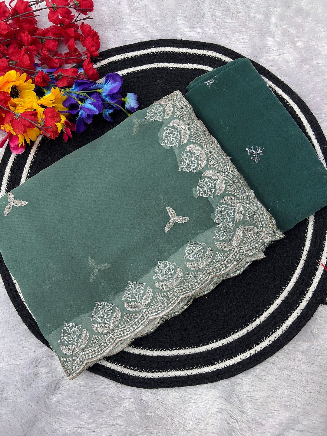 Graceful Green Georgette Saree Featuring Floral Zari Embroidery & Delicate Sequins Work - Image 4