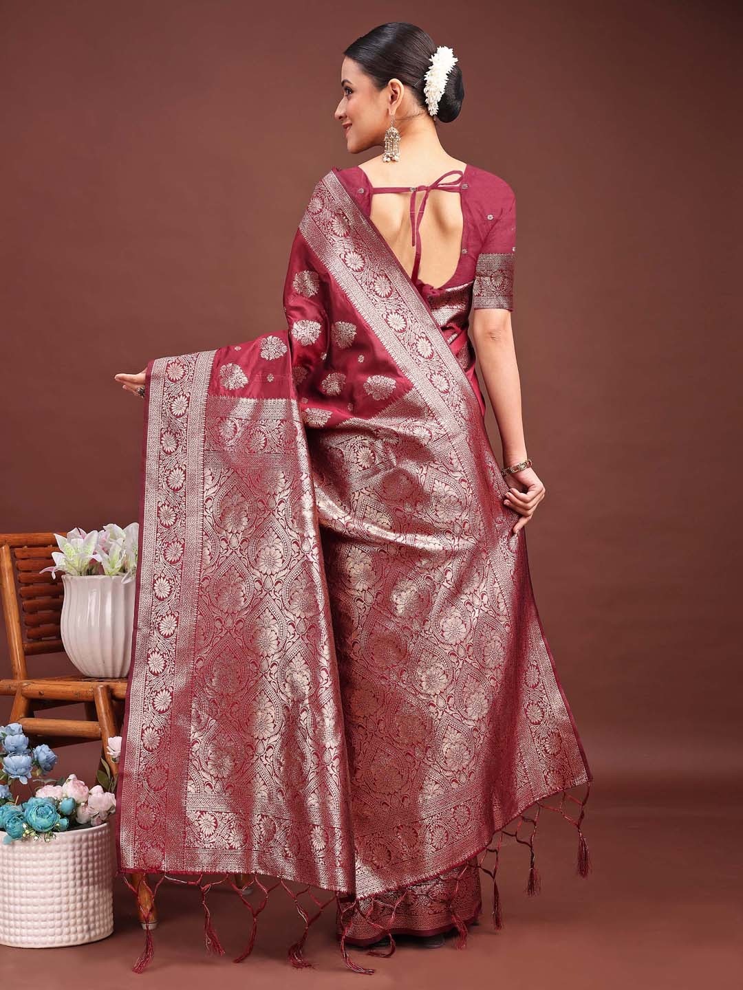 Maroon Banarasi Silk Saree with Intricate Silver Zari Weaving for Festive Elegance - Image 3