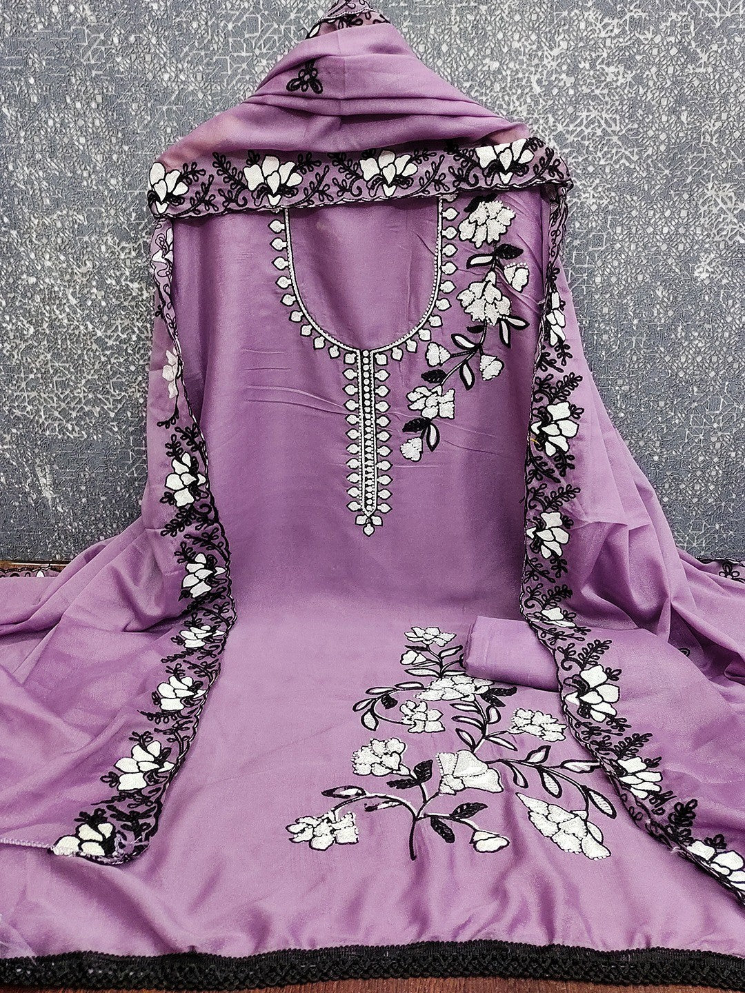 Purple Premium Star Georgette Dress Material Featuring Intricate Floral Embroidery - Image 3