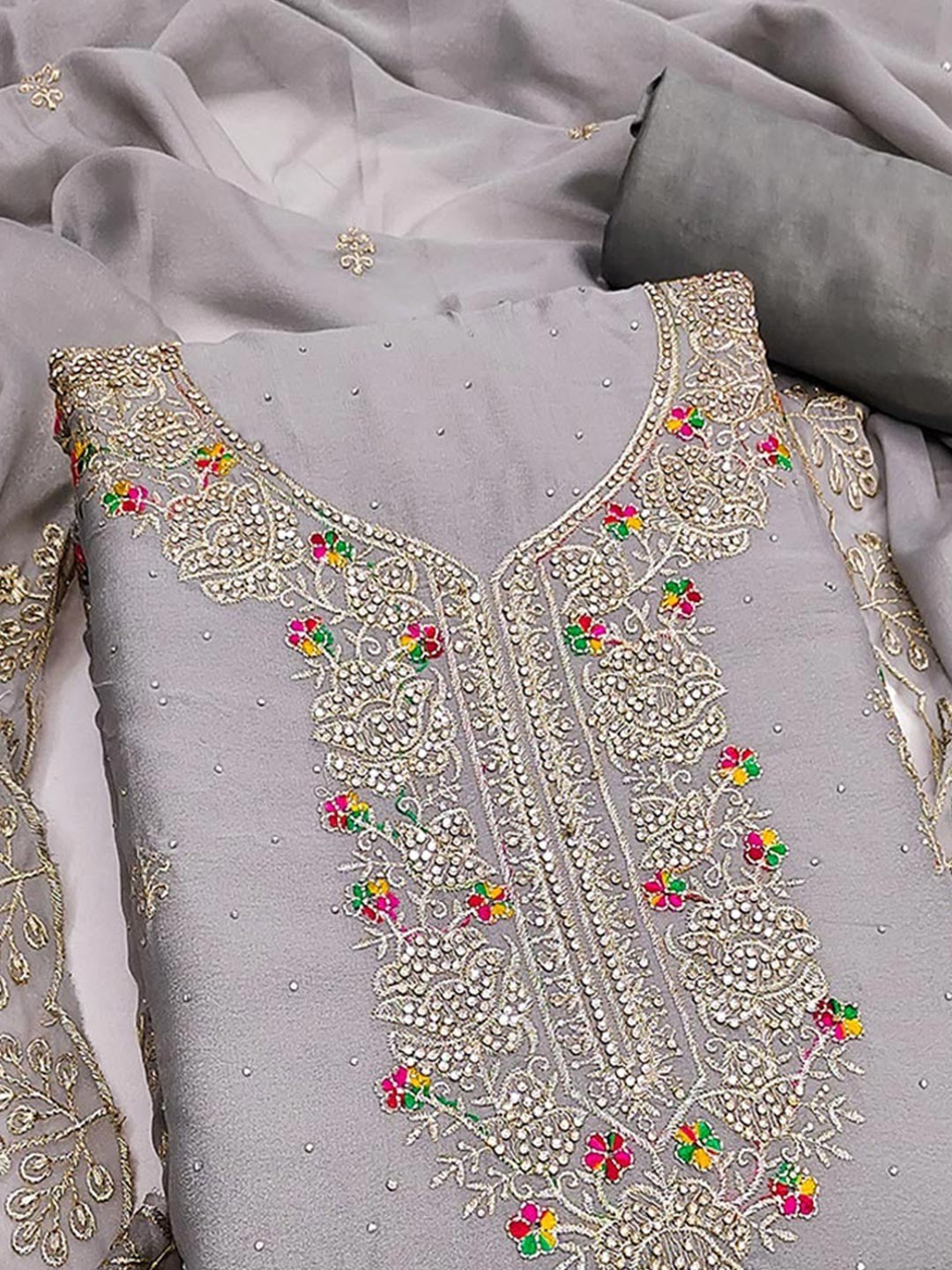 Grey Floral Embroidery Georgette Dress Material With Shimmering Zarkan & Diamond Accents - Image 5