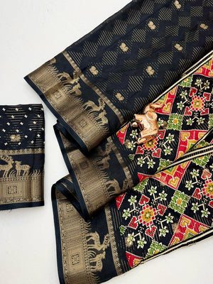 Royal Black Georgette Saree with Detailed Golden Woven Border Finish - Image 2