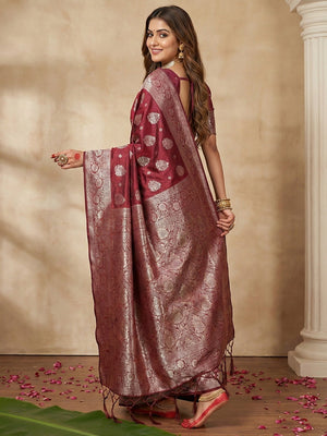 Elegant Maroon Banarasi Silk Saree Featuring Intricate Floral Weaving With Graceful Tassel Pallu - Image 2