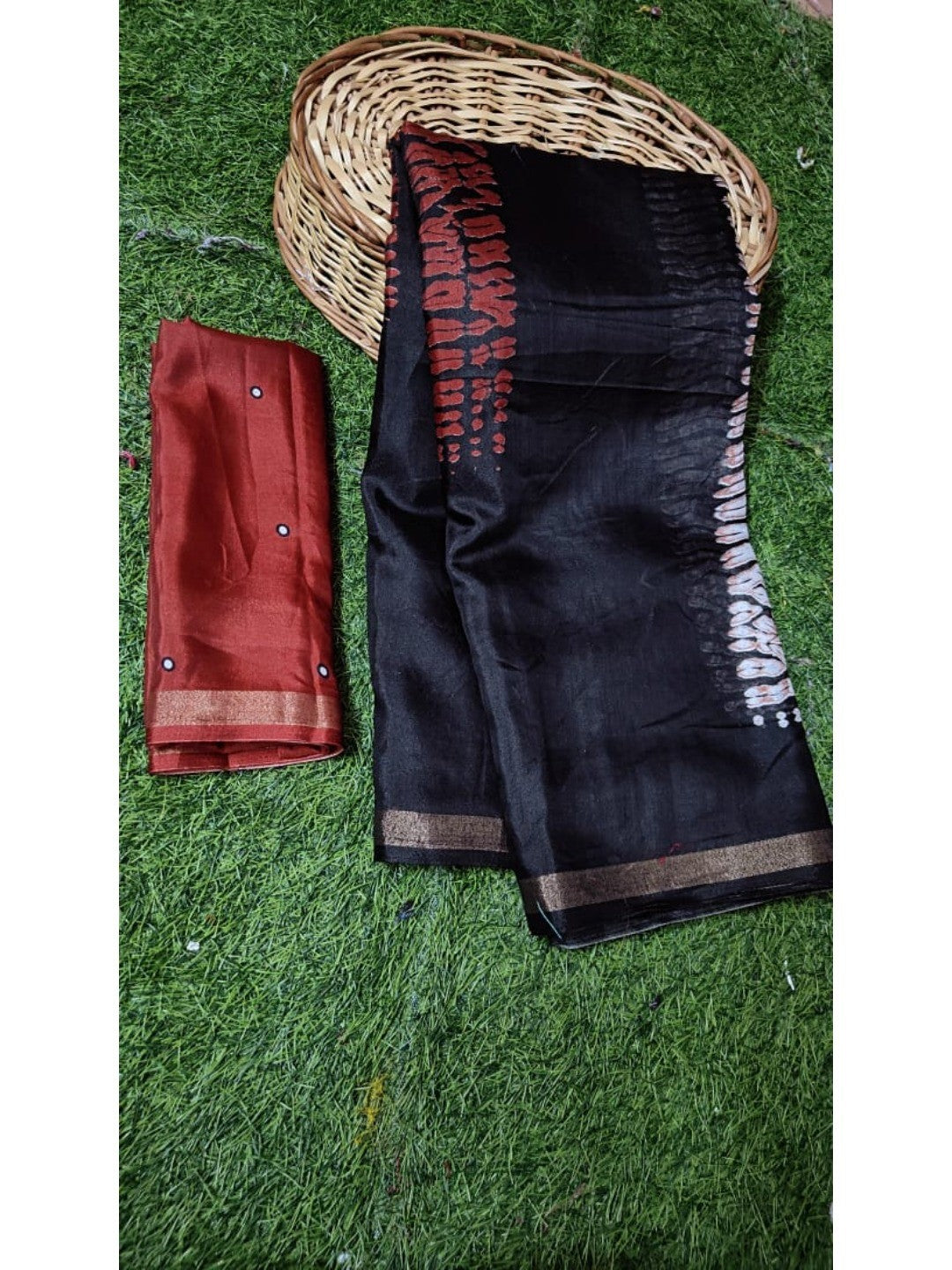 Elegant Black Mysore Silk Saree with Butterfly Print - Image 3