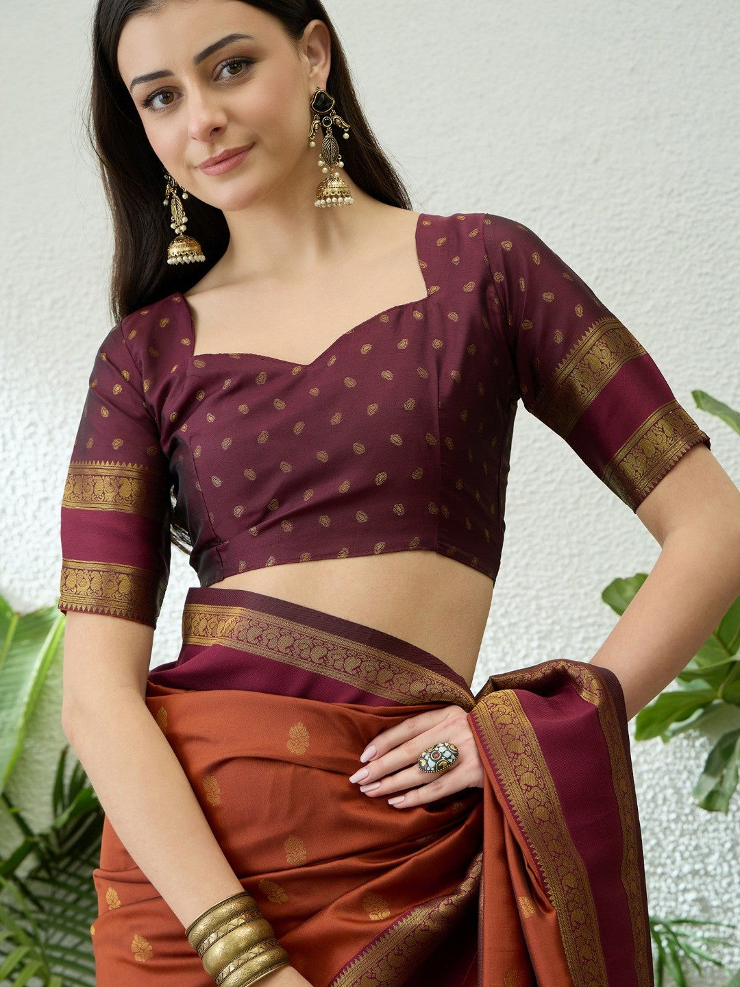 Traditional Rust Floral Zari Weaving Banarasi Silk Saree With Statement Tassel Pallu - Image 6