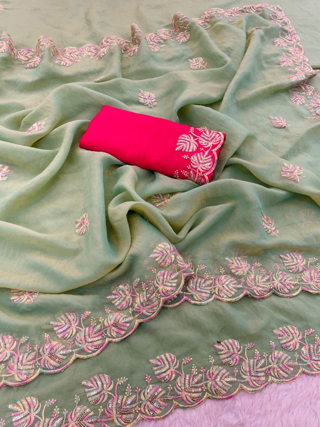 Charming Green Floral Silk Blend Saree Enhanced With Thread Embroidery & Subtle Sequins Work - Image 6