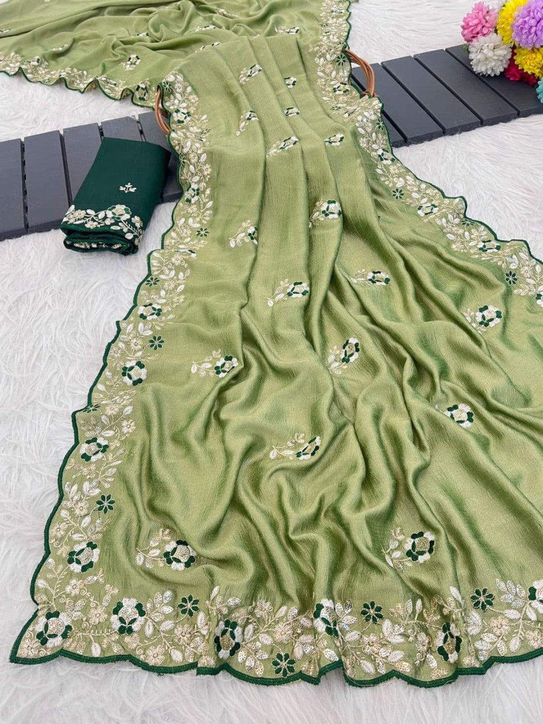 Designer Green Vichitra Silk Saree with Artistic Embroidered Border for Timeless Ethnic Elegance - Image 7
