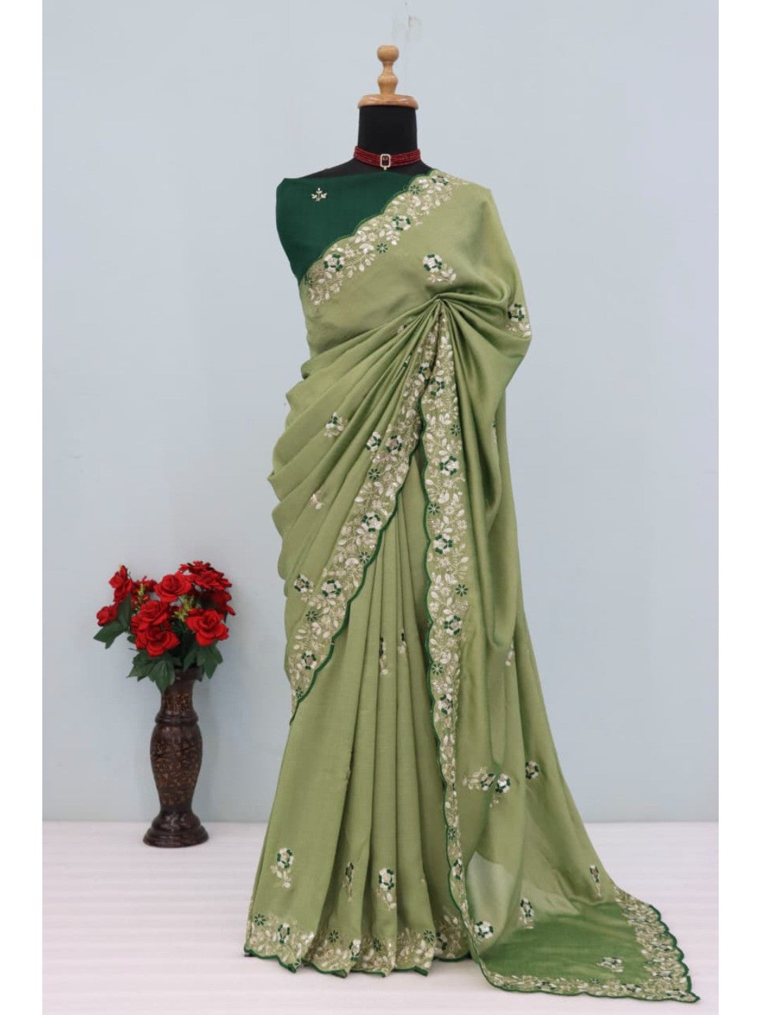 Designer Green Vichitra Silk Saree with Artistic Embroidered Border for Timeless Ethnic Elegance - Image 4