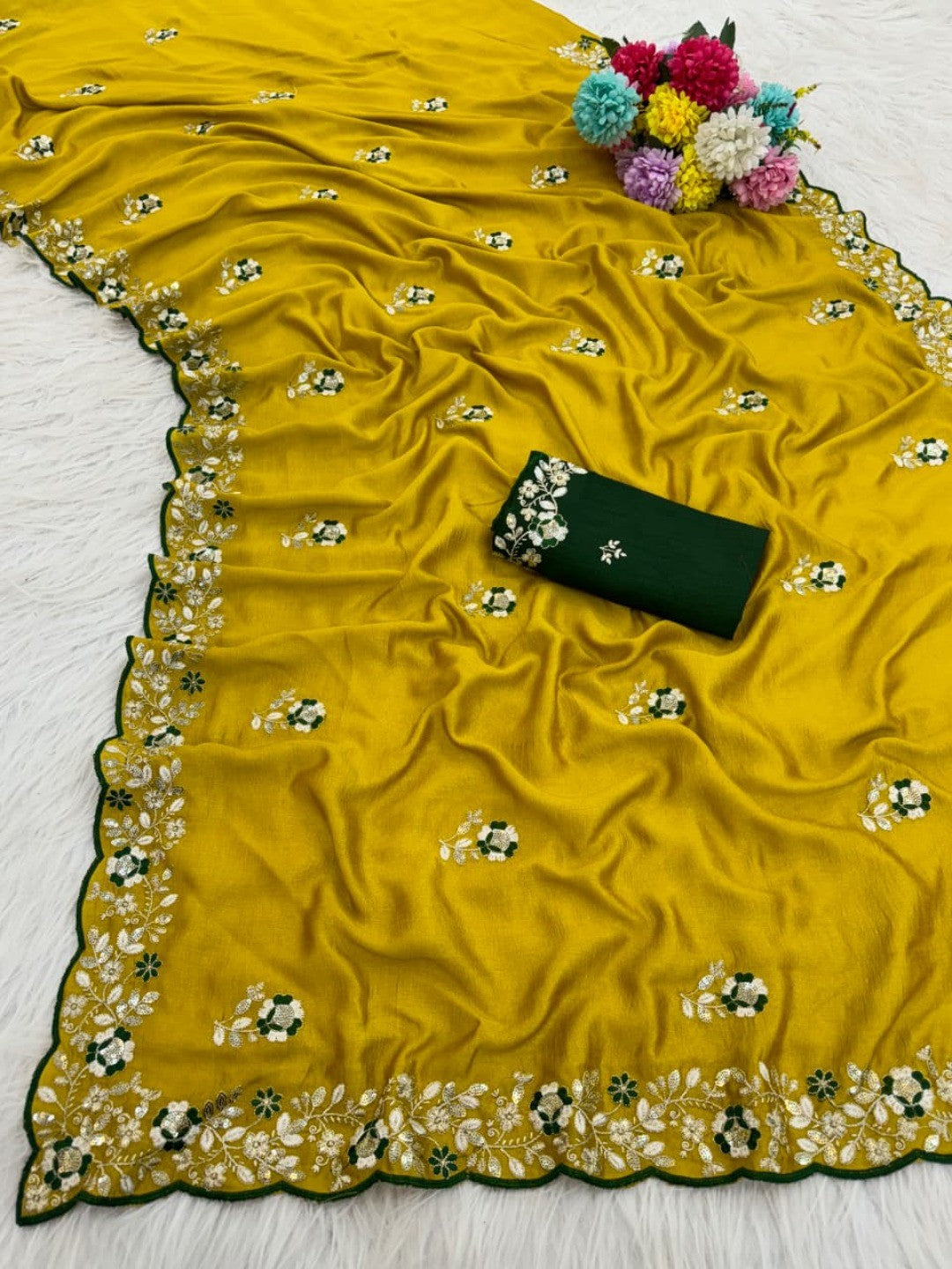 Designer Mustard Vichitra Silk Saree with Artistic Embroidered Border for Timeless Ethnic Elegance - Image 8