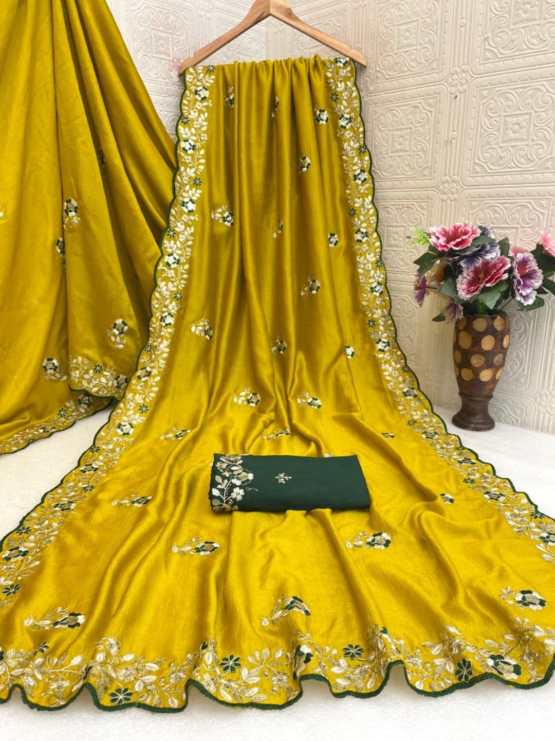 Designer Mustard Vichitra Silk Saree with Artistic Embroidered Border for Timeless Ethnic Elegance - Image 7