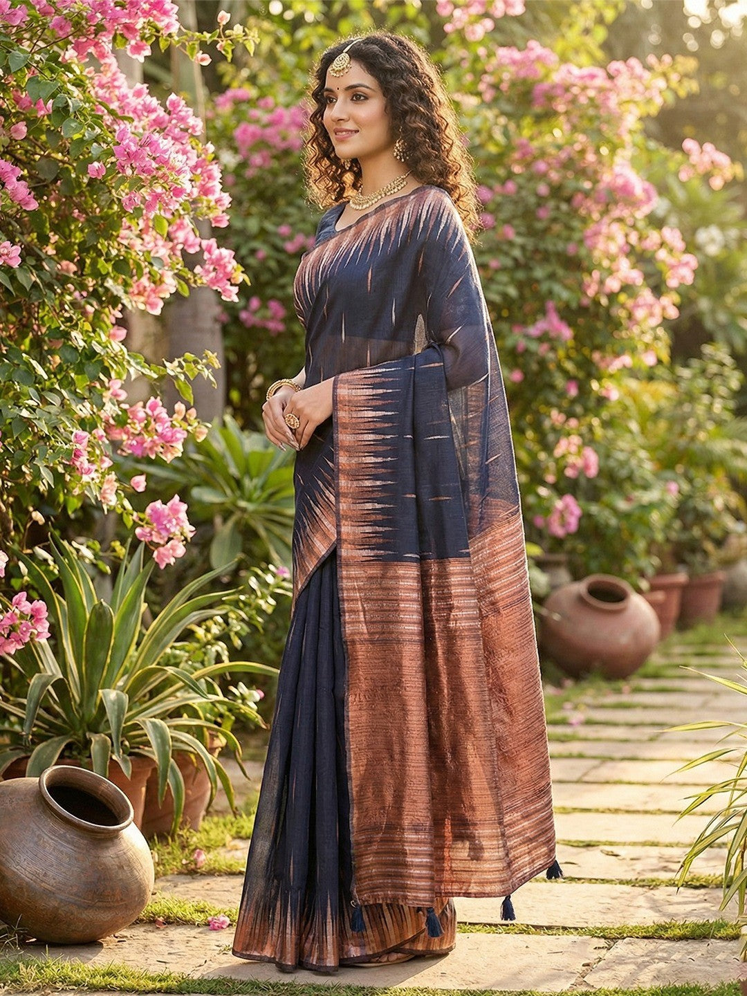 Elegant Blue Cotton Silk Saree with Zari Weaving - Image 3