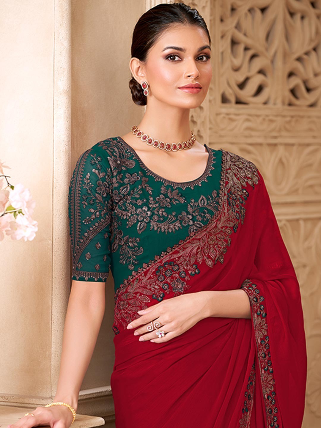 Deep Pink Georgette Saree Featuring Detailed Embroidered Border - Image 4