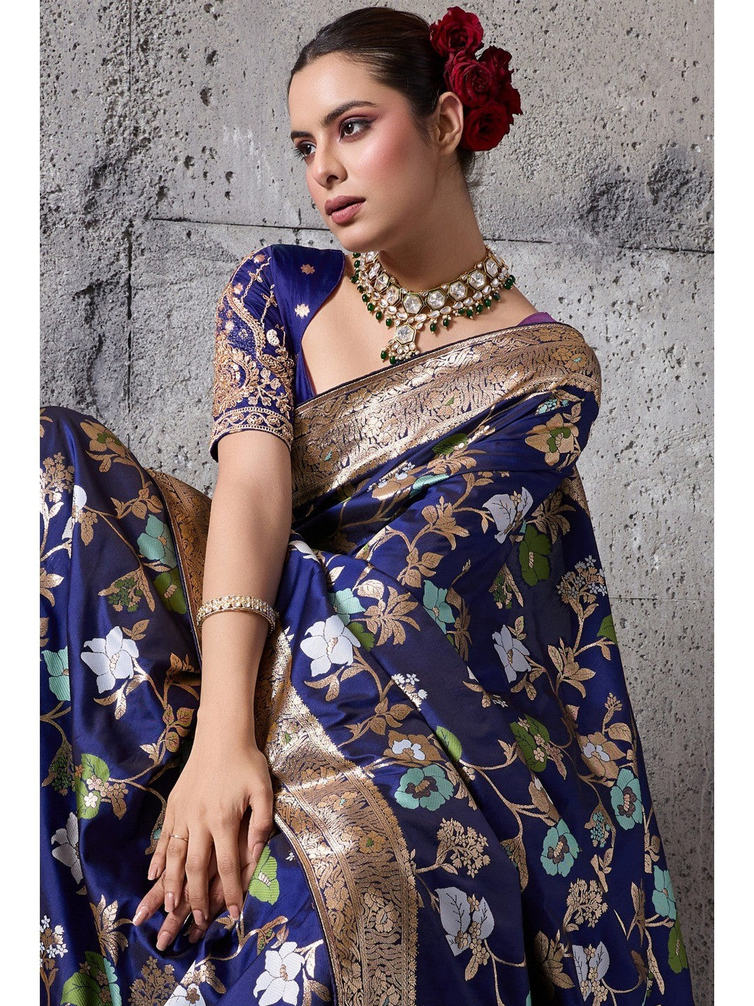 Navy Blue Floral Weaving Banarasi Silk Saree With Fine Piping & Classy Tassels On The Corners - Image 2