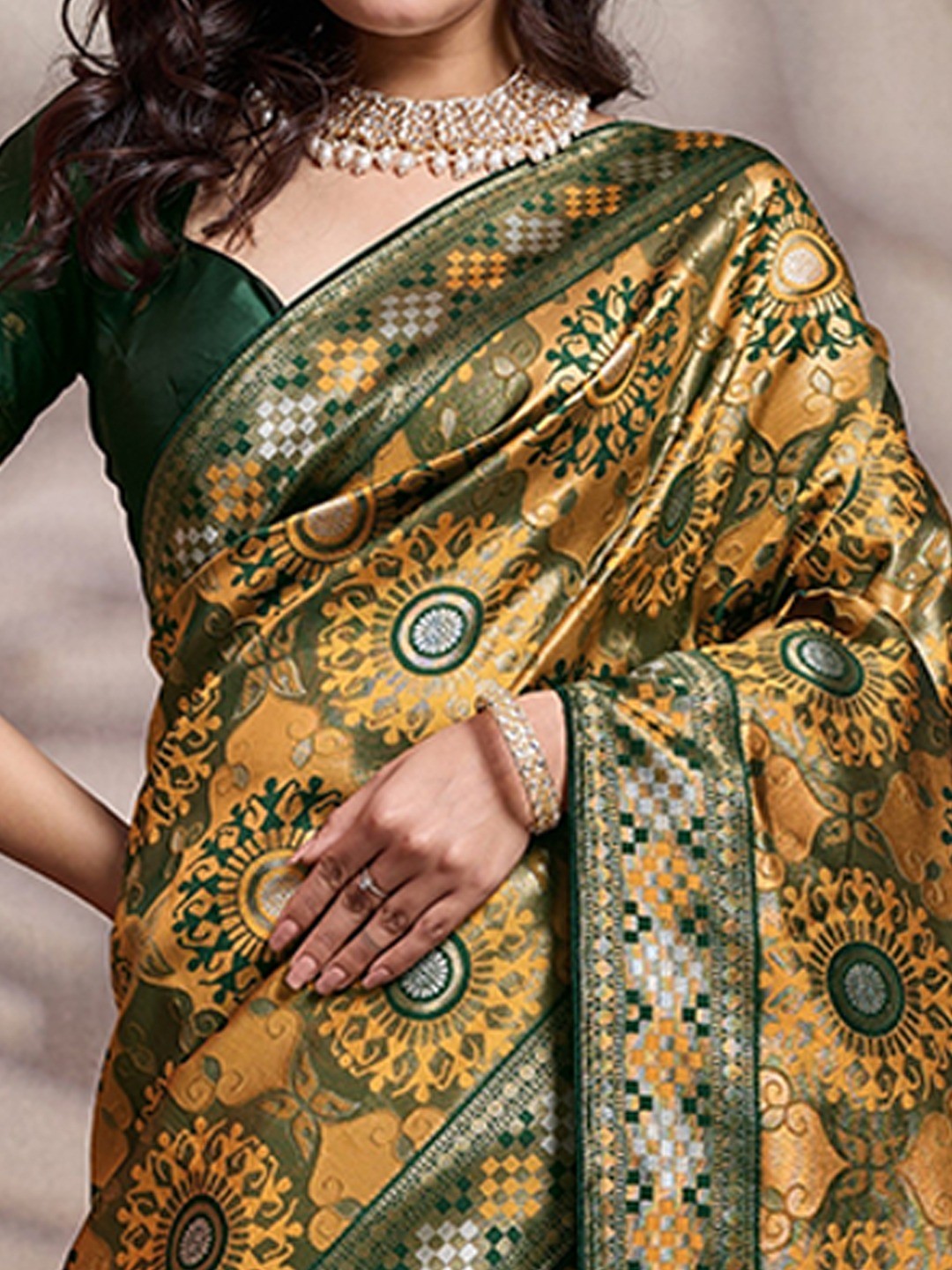 Graceful Mustard & Green Floral Zari Meenakari Weaving Art Silk Saree With Elegant Tassel Pallu - Image 4