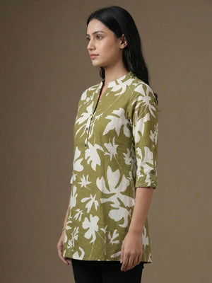 Green Floral Print Pure Cotton Top for Casual Wear - Image 2