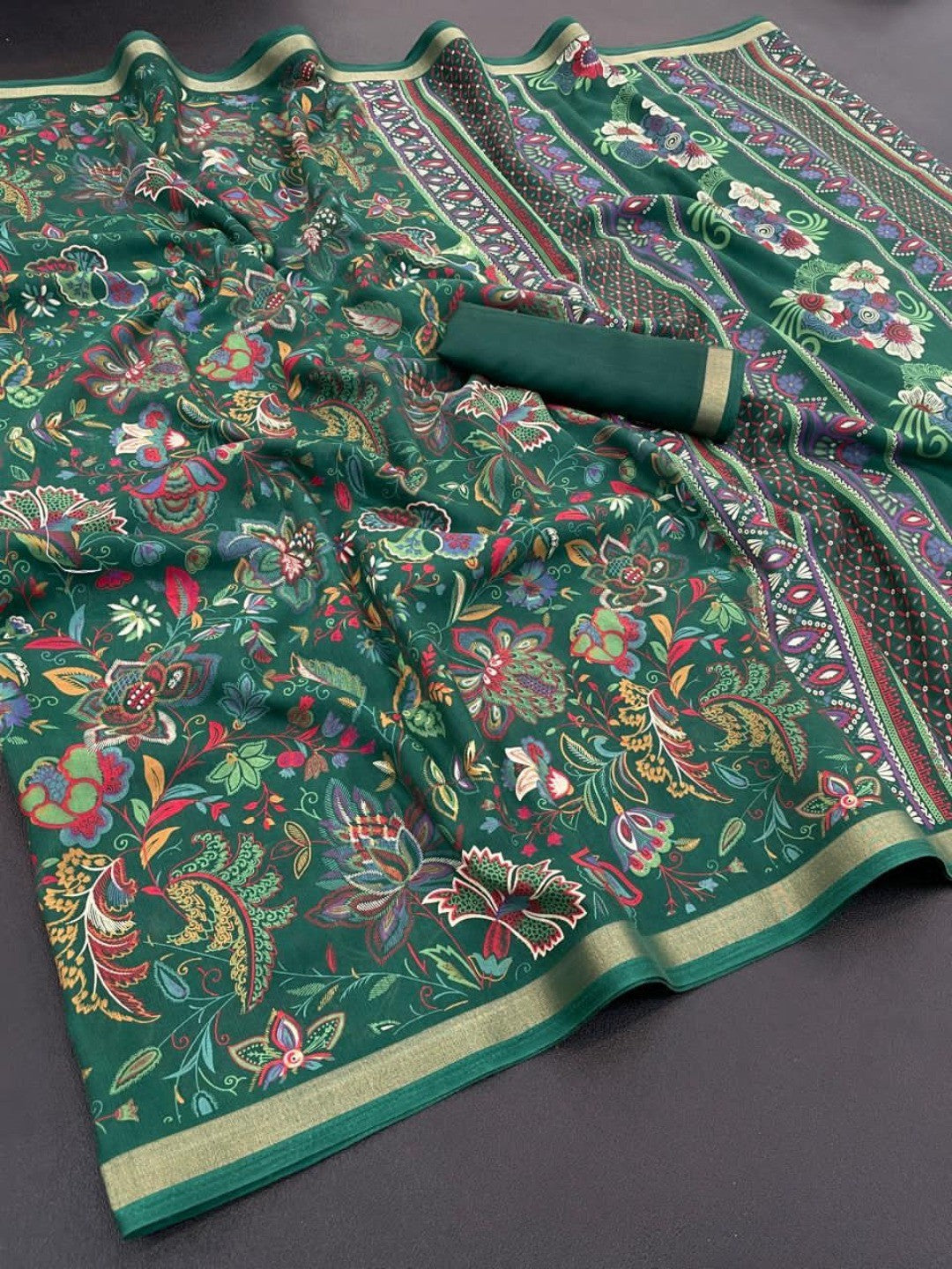Ethnic Green Chanderi Silk Saree with Detailed Floral Pattern - Image 2