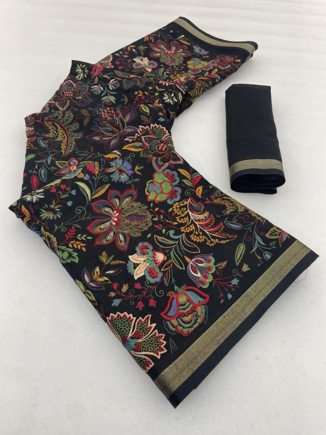 Ethnic Black Chanderi Silk Saree with Detailed Floral Pattern - Image 3