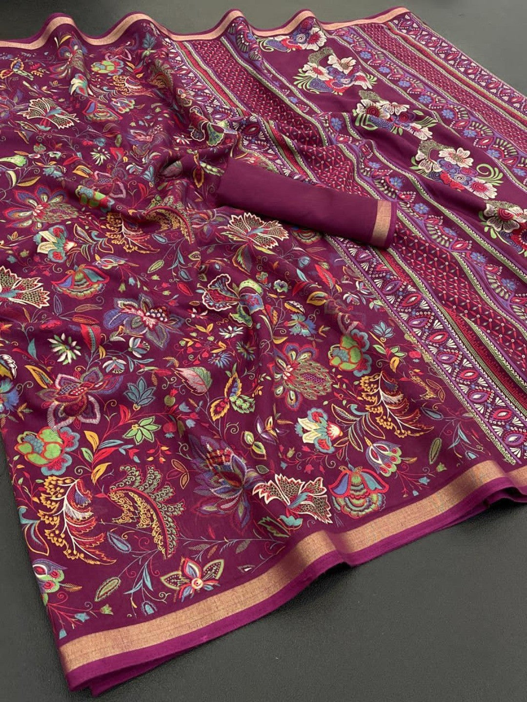Ethnic Magenta Chanderi Silk Saree with Detailed Floral Pattern - Image 2