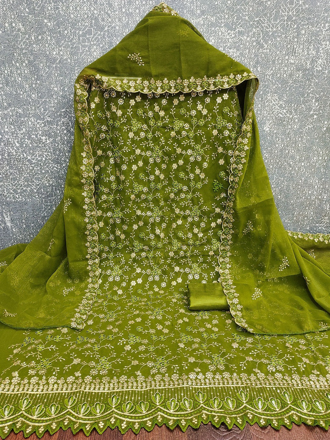 Elegant Mehendi Green Floral Thread & Zari Embroidery With Sequins Crunchy Shimmer Dress Material - Image 2