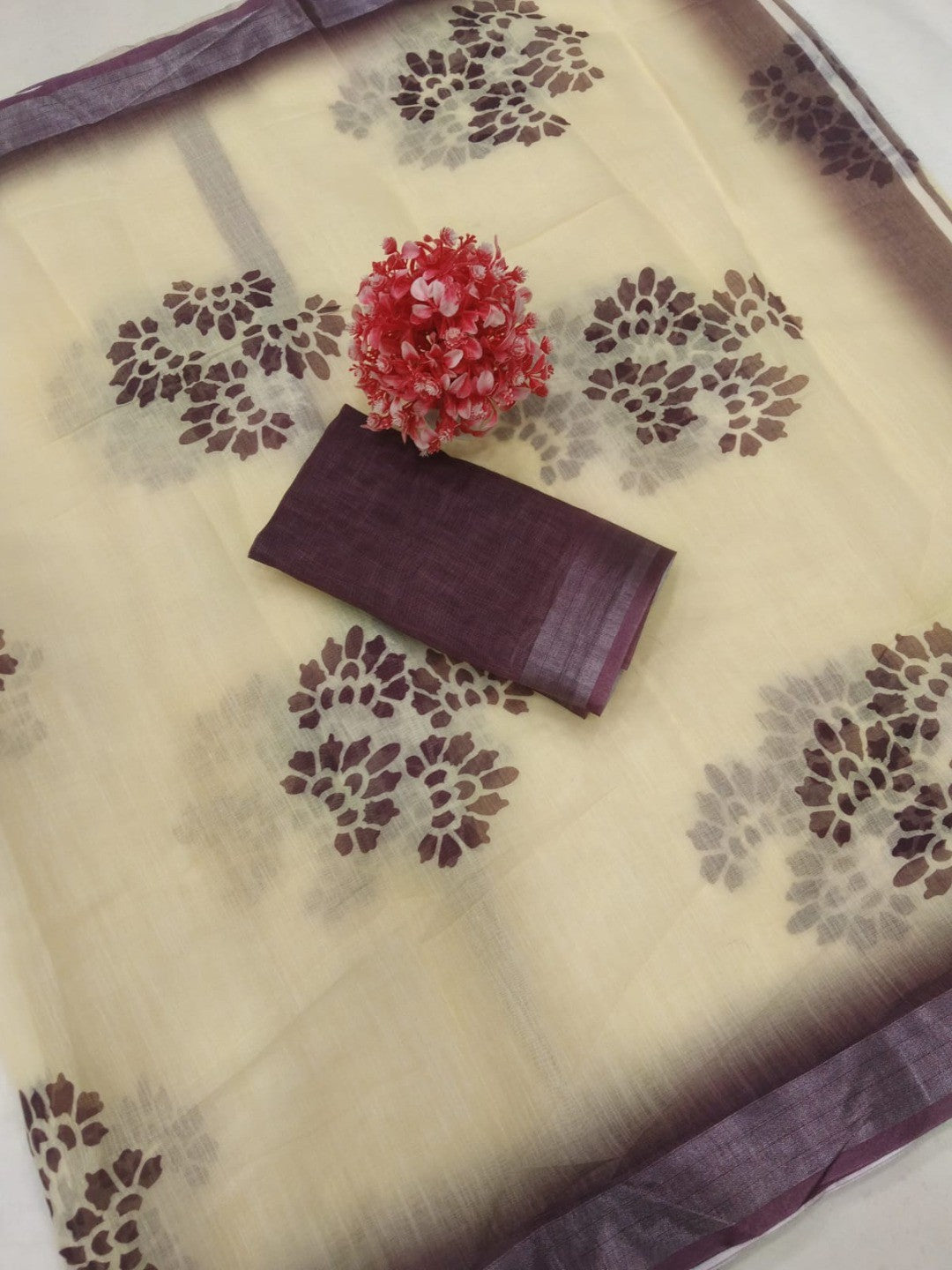 Beige Linen Saree with Floral Print and Zari Border - Image 2