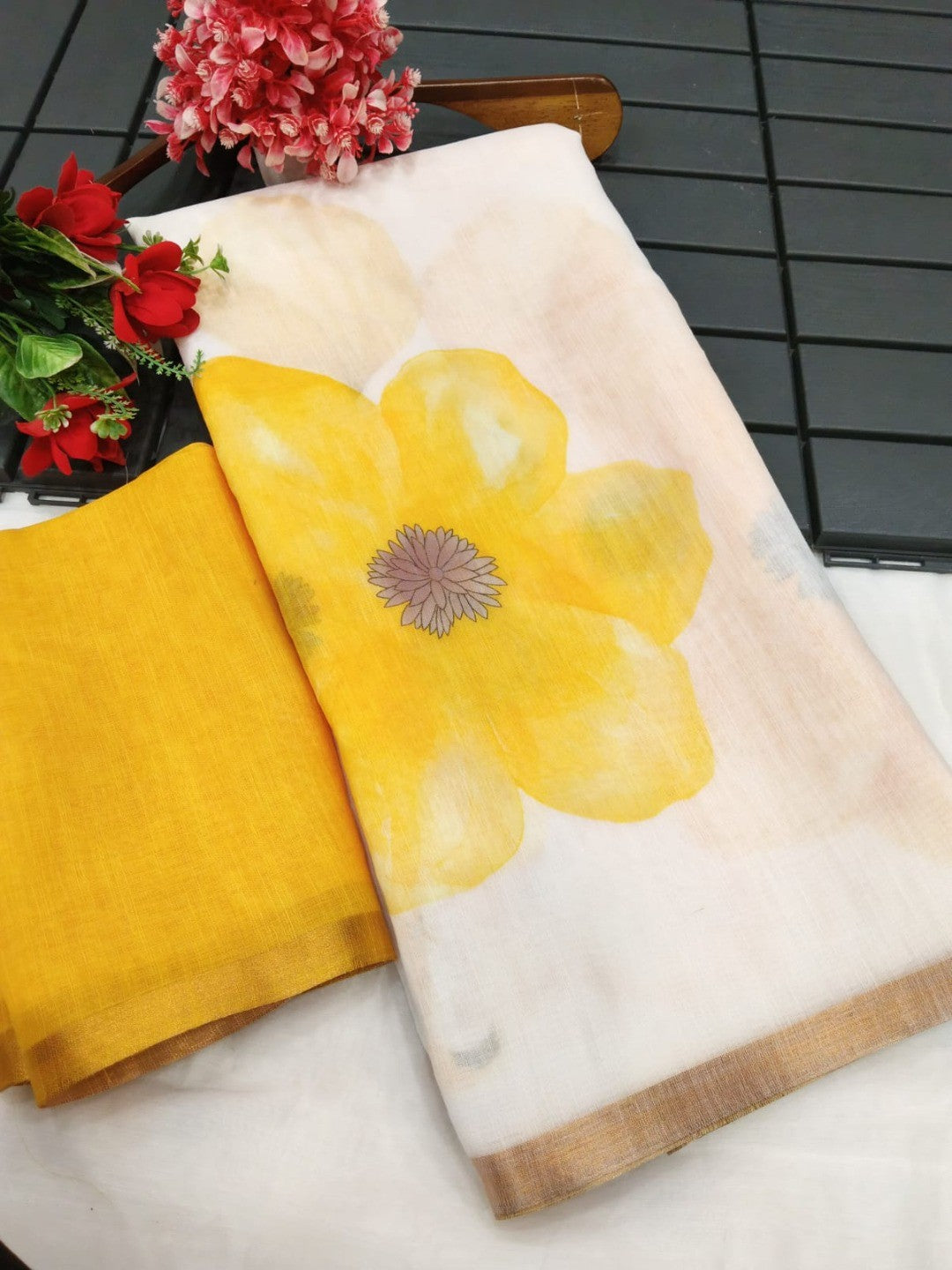 Cream Linen Saree with Yellow Floral Print and Zari Border - Image 4