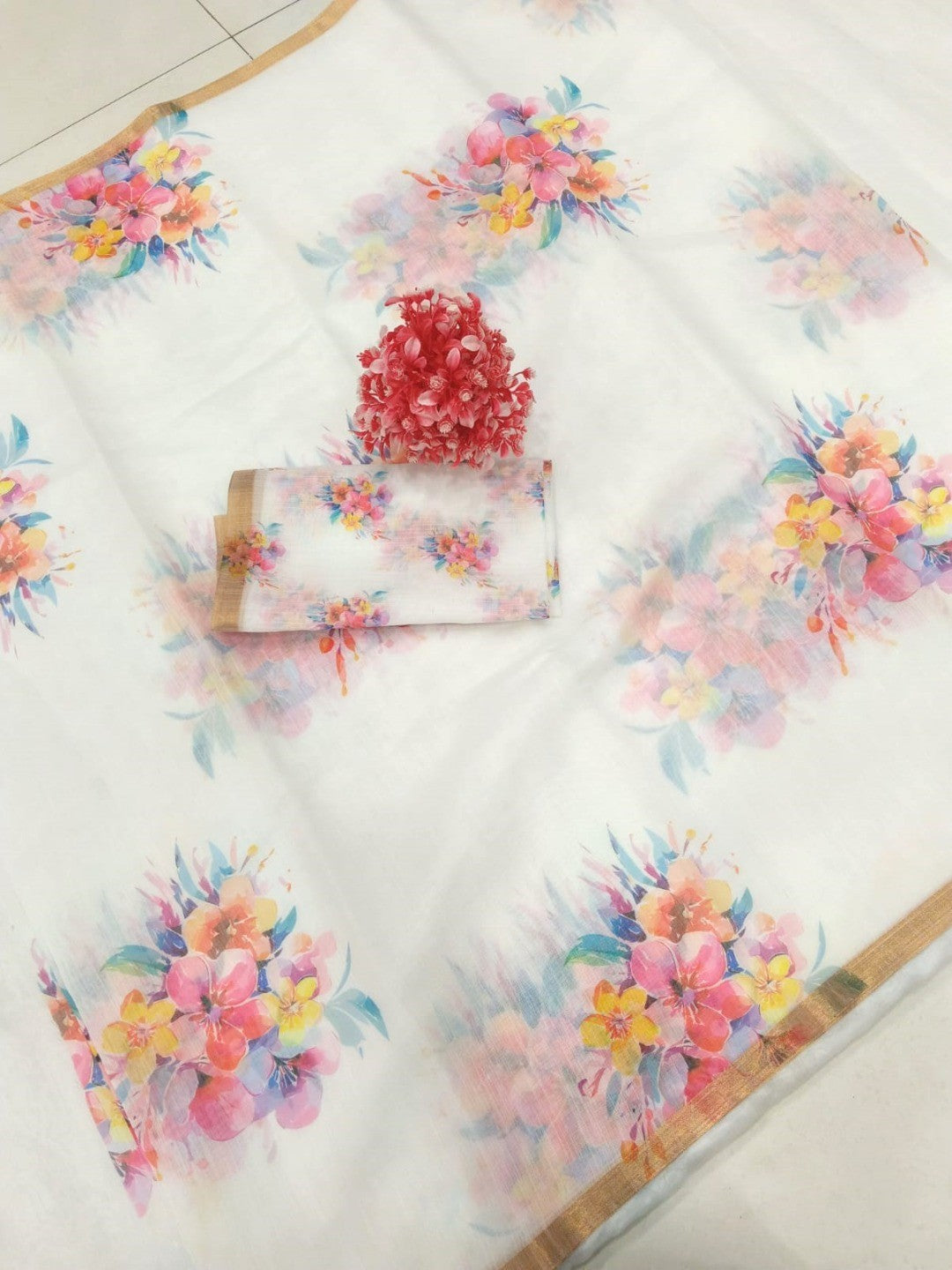 Stunning White Linen Saree With Delicate Floral Print & Zari Border - Image 3