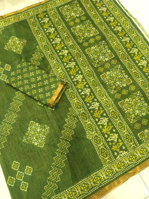 Elegant Green Linen Saree with Geometric Print and Zari Border - Image 2