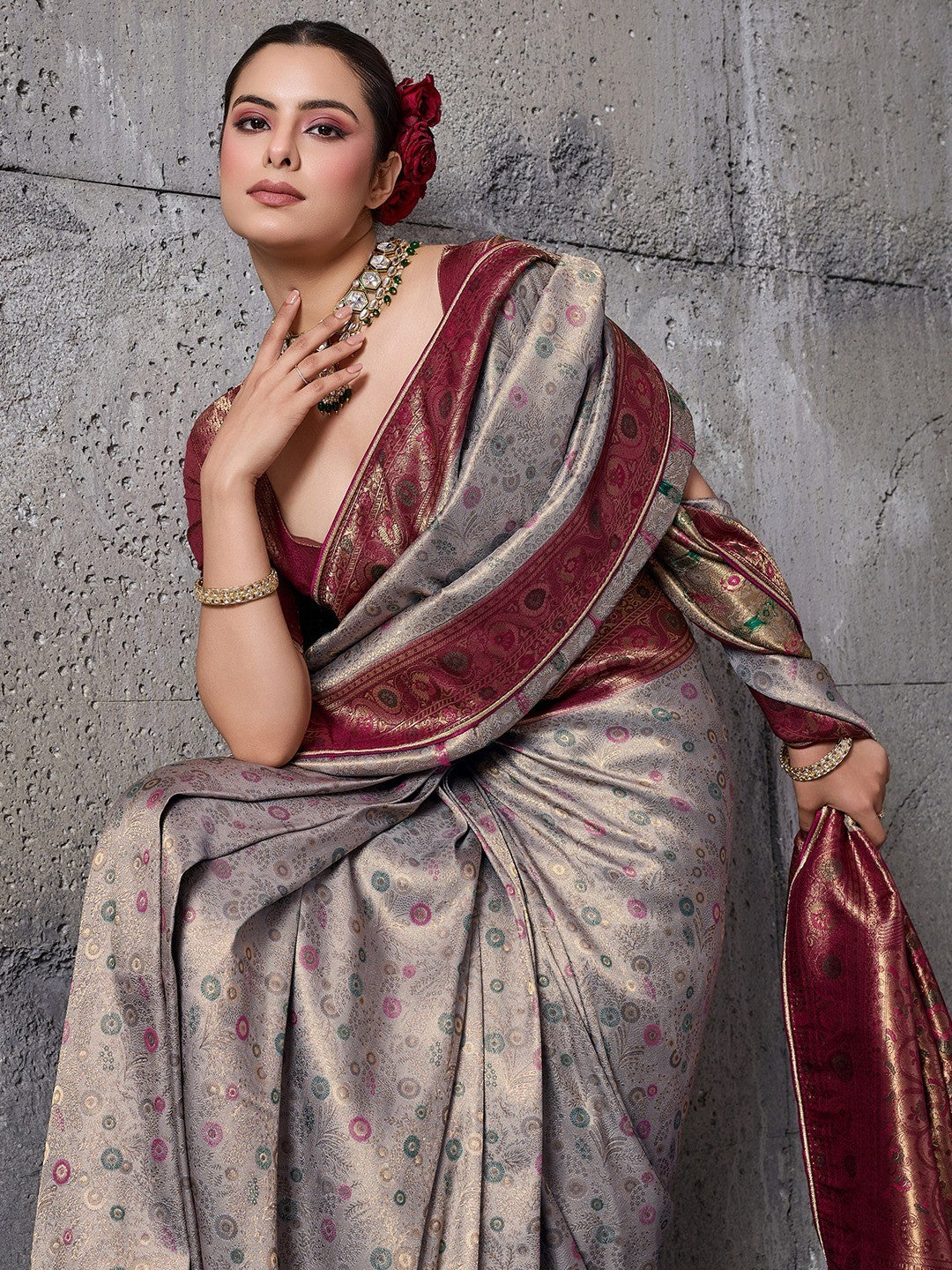 Elegant Grey Kanjivaram Silk Saree with Meenakari Weave & Maroon Border - Image 2