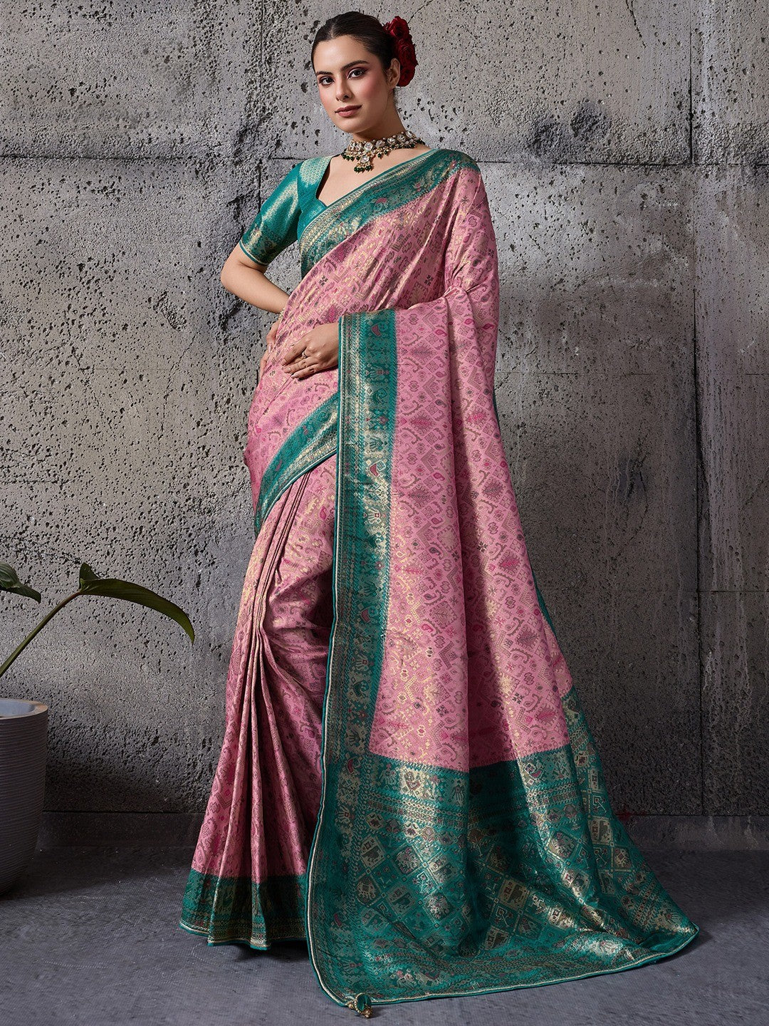 Elegant Pink Kanjivaram Silk Saree with Meenakari Weave & Rama Green Border - Image 1