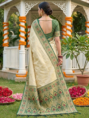 Beige Silk Blend Saree with Rich Green Border for Ethnic Look - Image 2