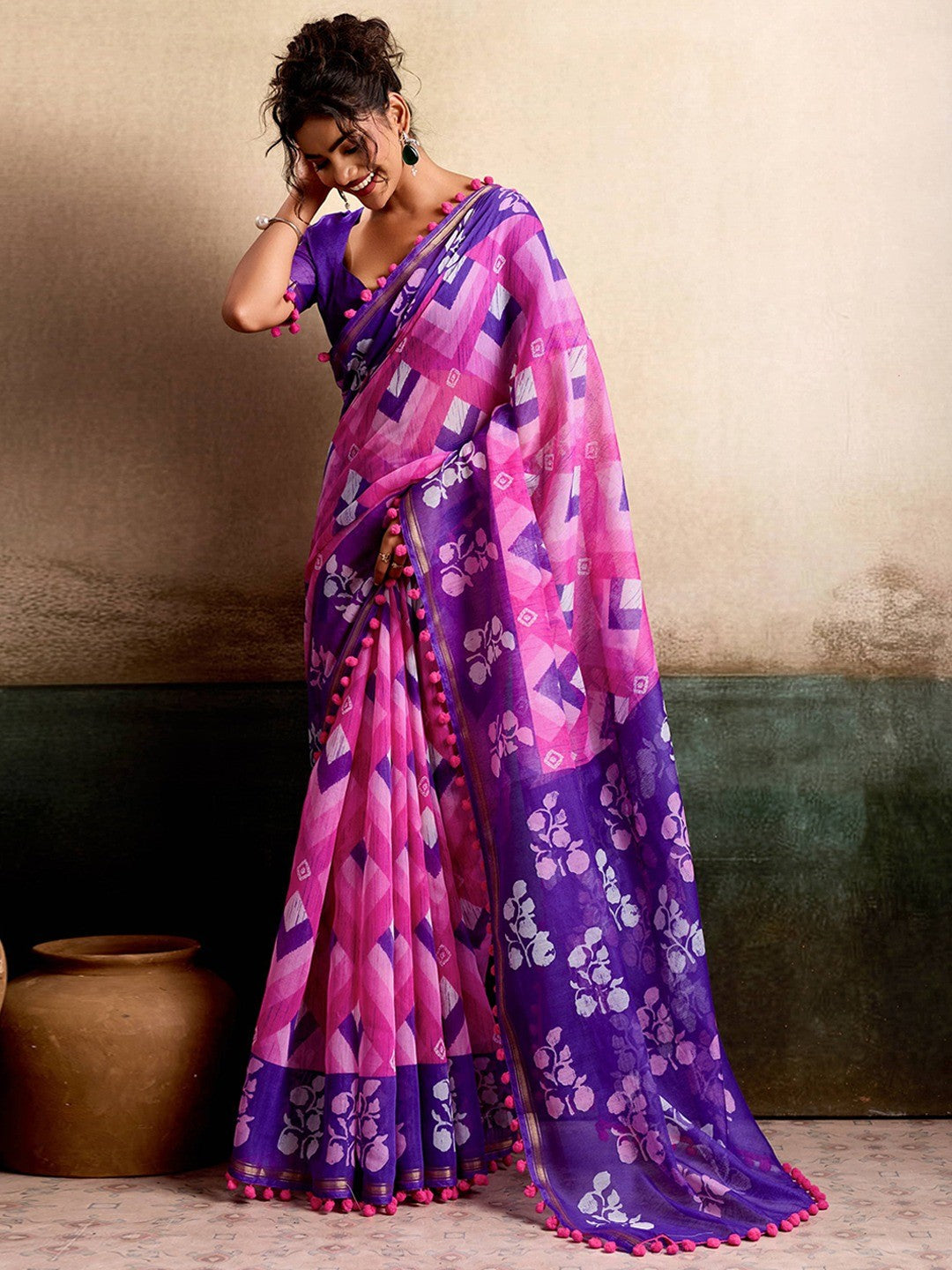 Elegant Magenta & Purple Floral Printed Mulmul Cotton Saree With Soft Lightweight Drape - Image 4