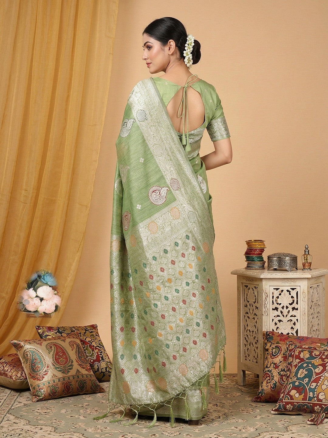Elegant Green Silk Blend Saree with Silver Zari Work - Image 3