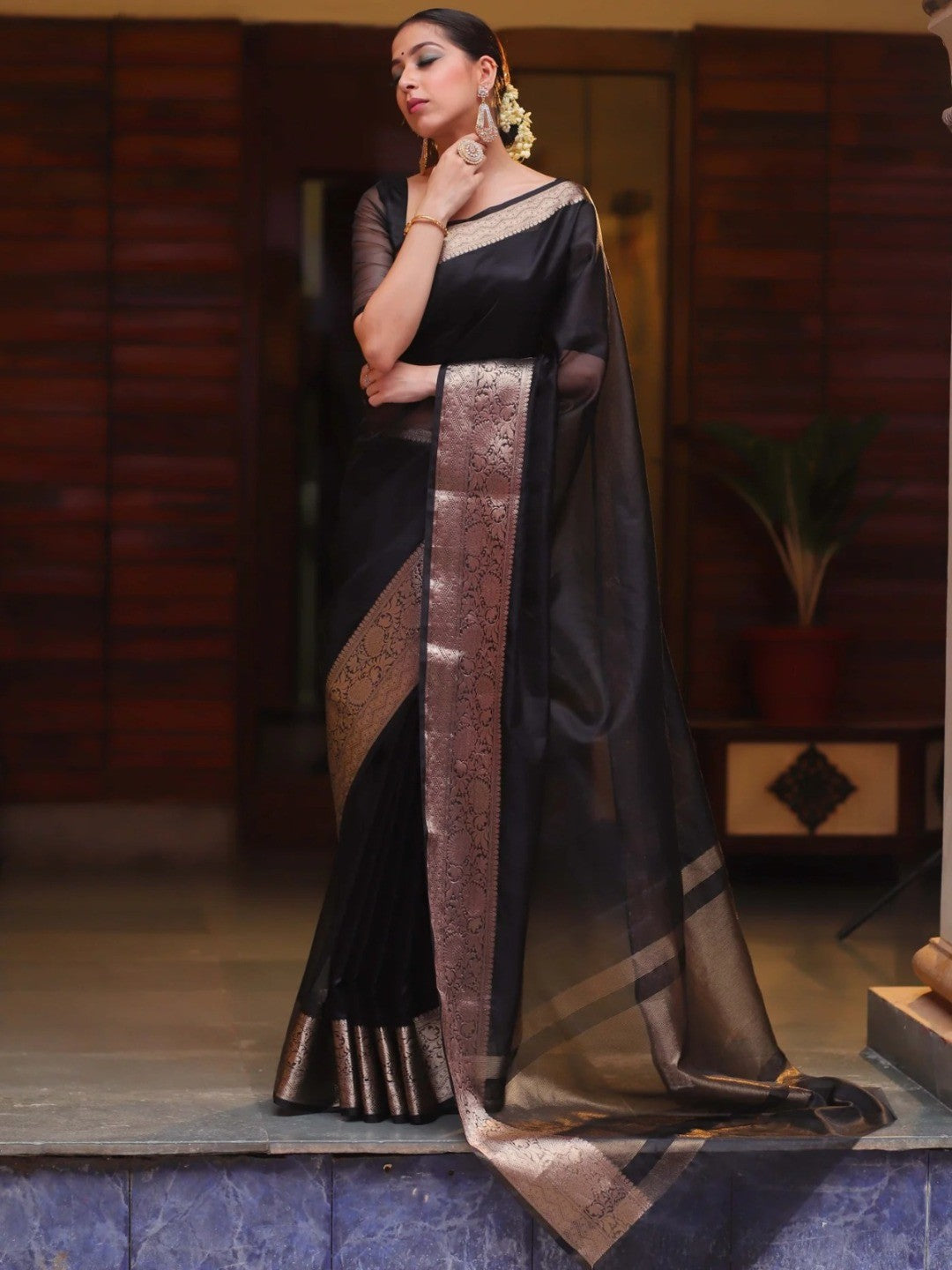 Classic Black Solid Organza Saree Featuring Floral Golden Zari Weaving Border - Image 2