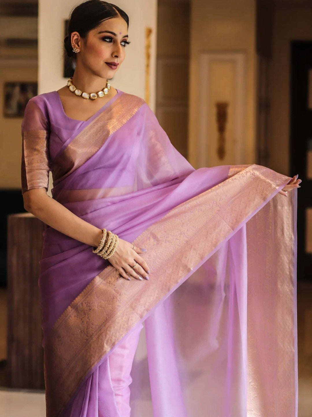Classic Lavender Solid Organza Saree Featuring Floral Golden Zari Weaving Border - Image 4