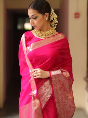 Classic Rani Pink Solid Organza Saree Featuring Floral Golden Zari Weaving Border - Image 2