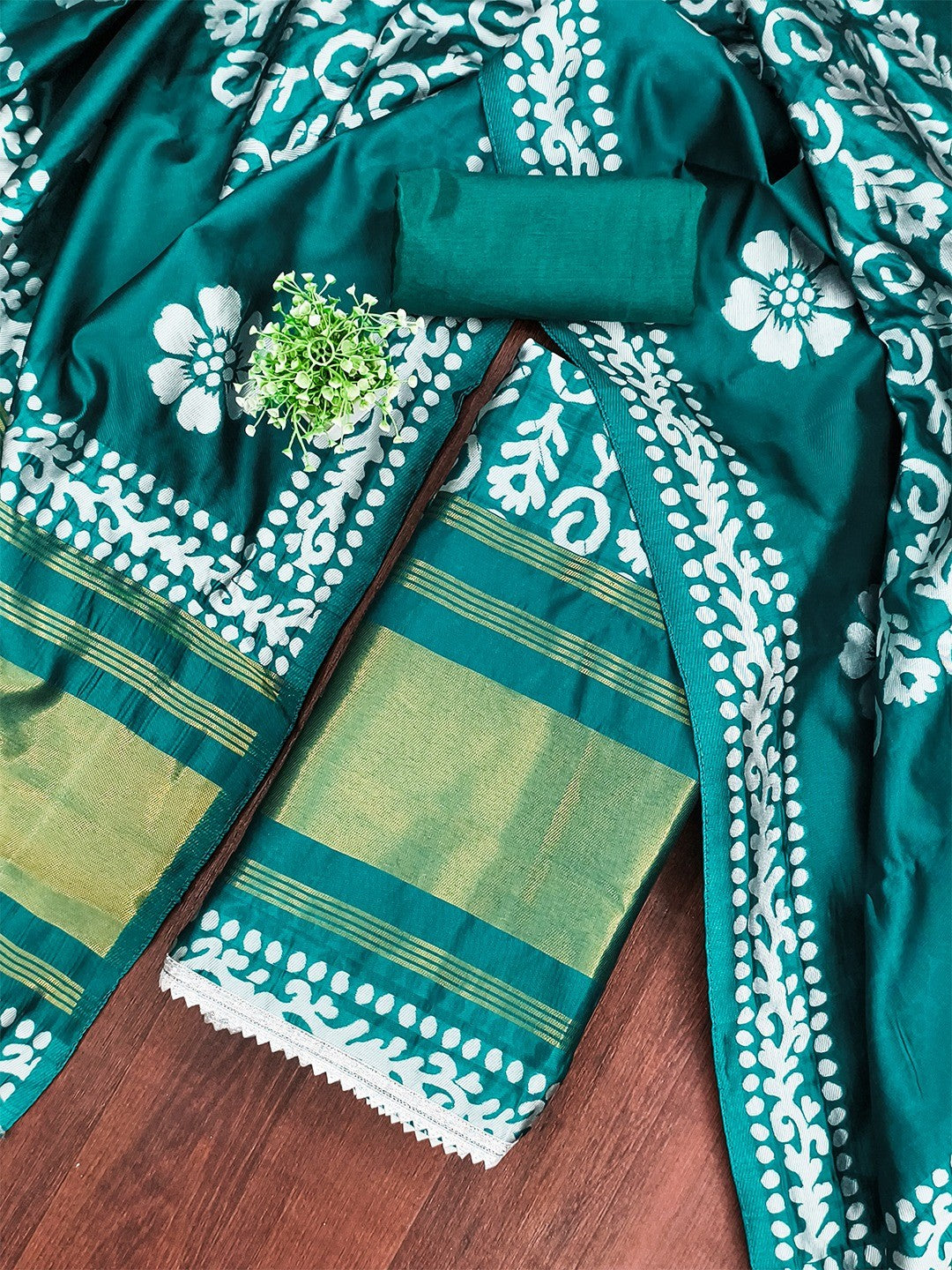 Designer Rama Green Floral Zari Woven Jacquard Dress Material With Classic Ethnic Appeal - Image 4