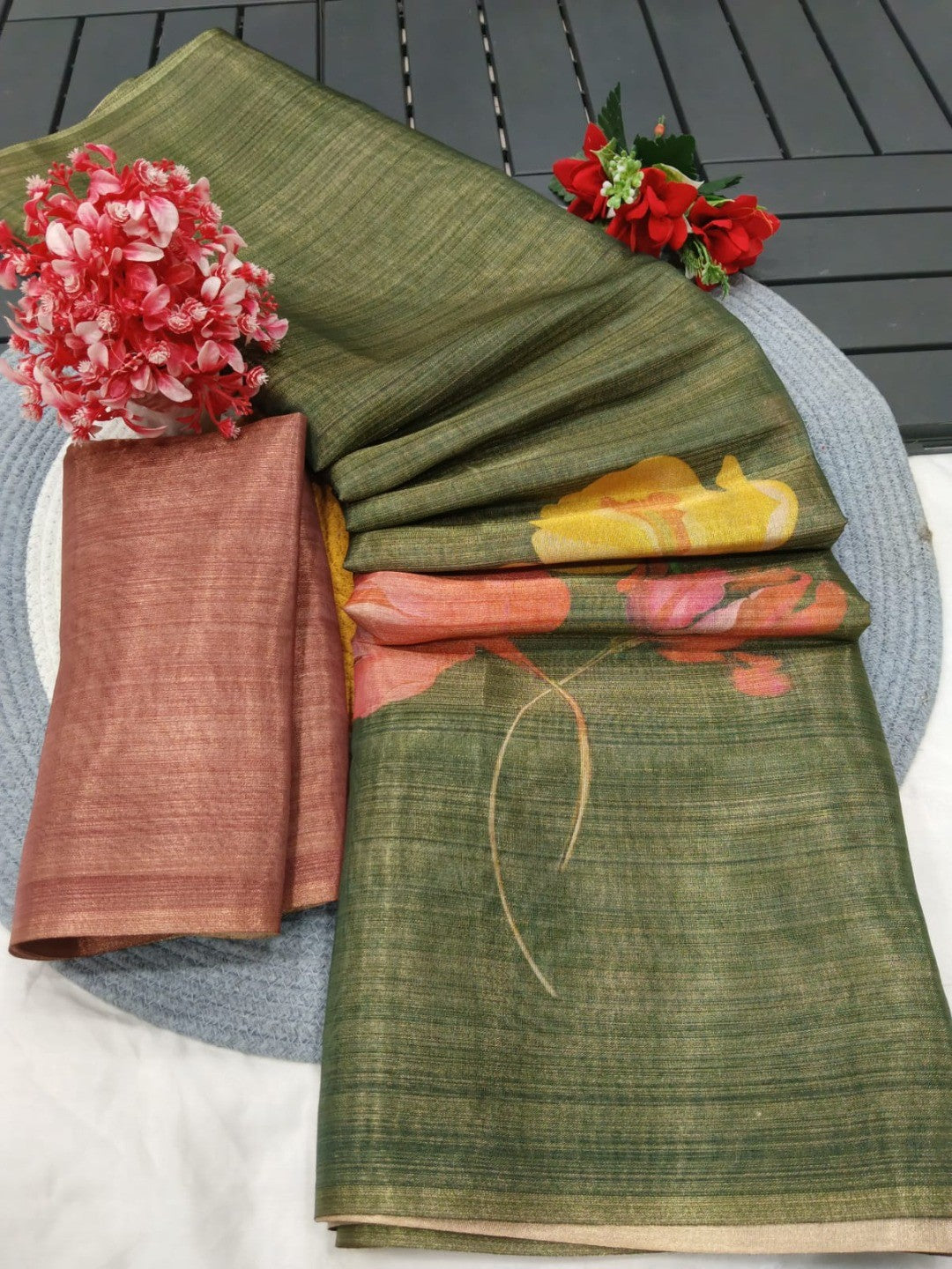 Elegant Green Floral Printed Cotton Silk Saree With Soft Glossy Finish - Image 4
