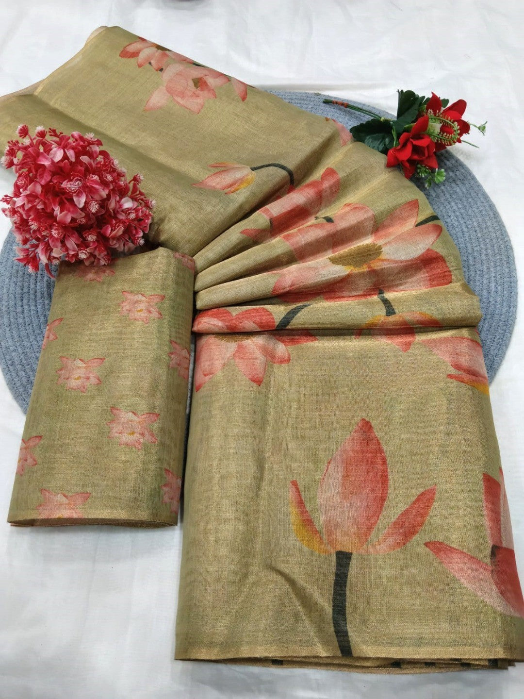 Green Floral Printed Cotton Silk Saree for Festive Occasions - Image 3